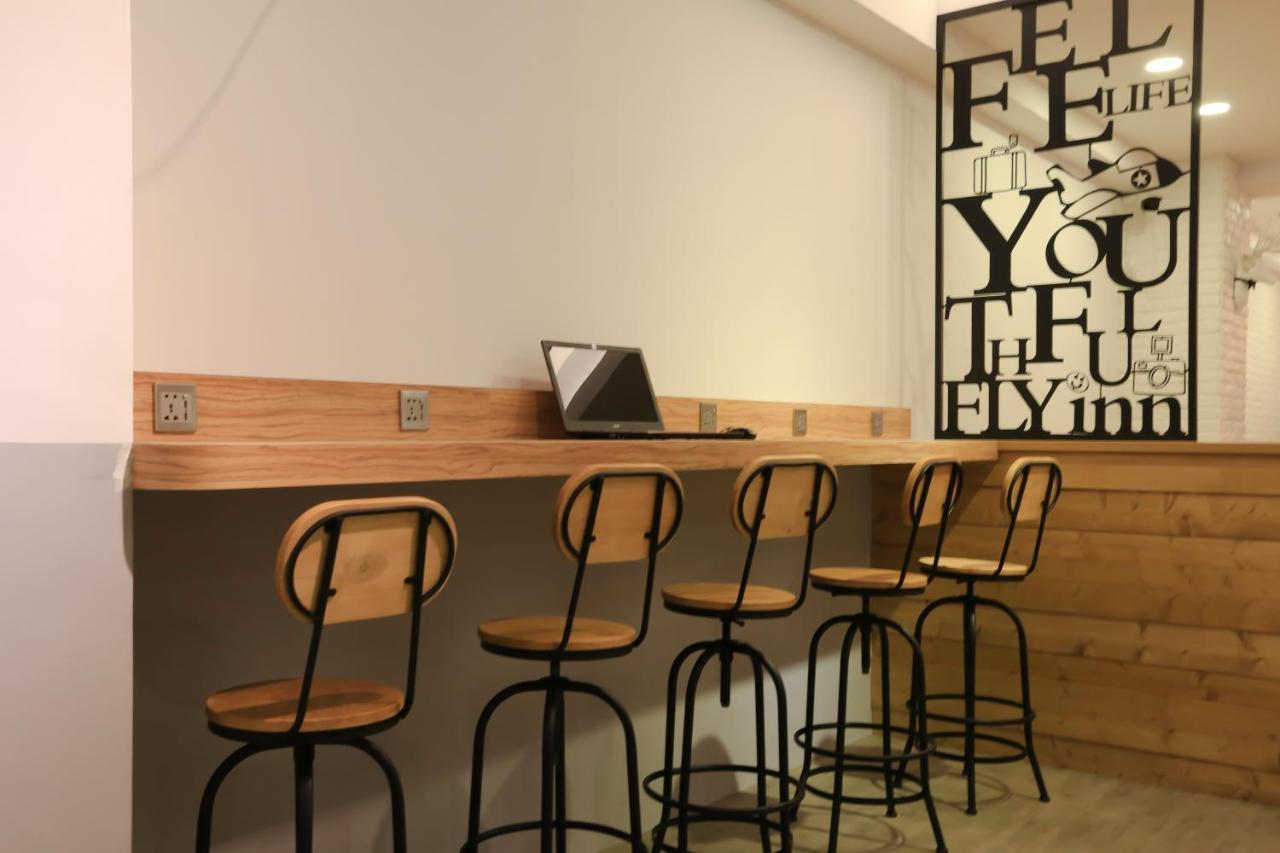 גאושיונג Flyinn Hostel מראה חיצוני תמונה