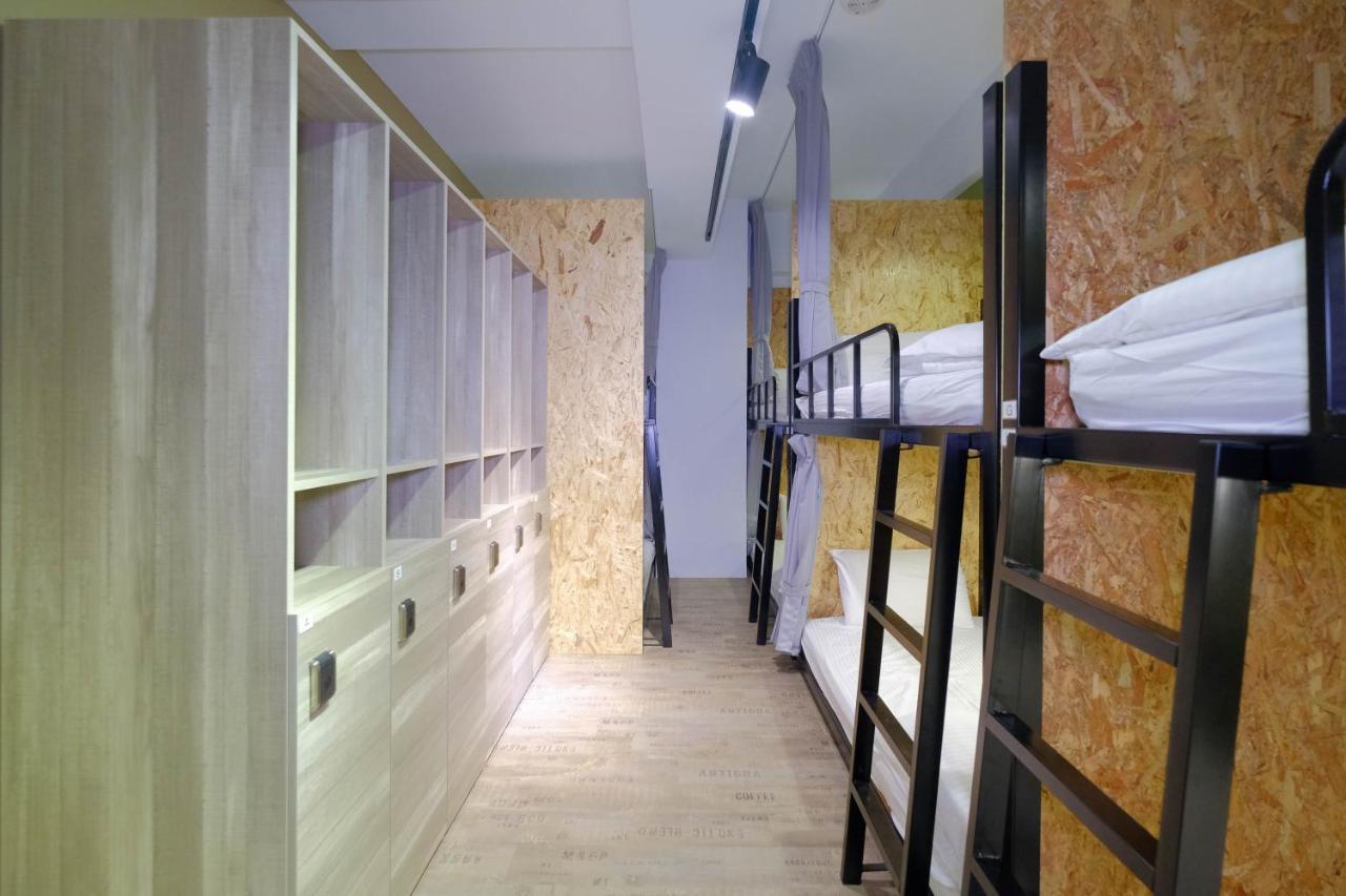 גאושיונג Flyinn Hostel מראה חיצוני תמונה