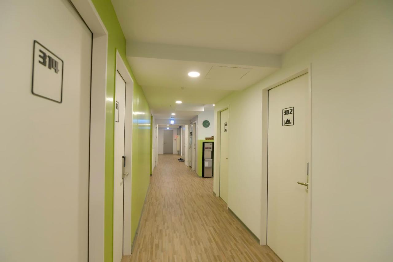 גאושיונג Flyinn Hostel מראה חיצוני תמונה