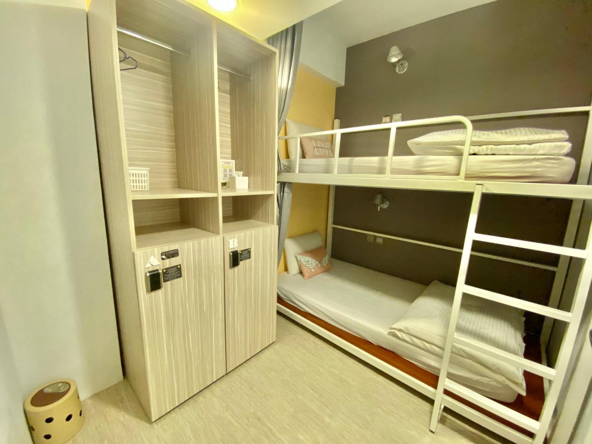 גאושיונג Flyinn Hostel מראה חיצוני תמונה